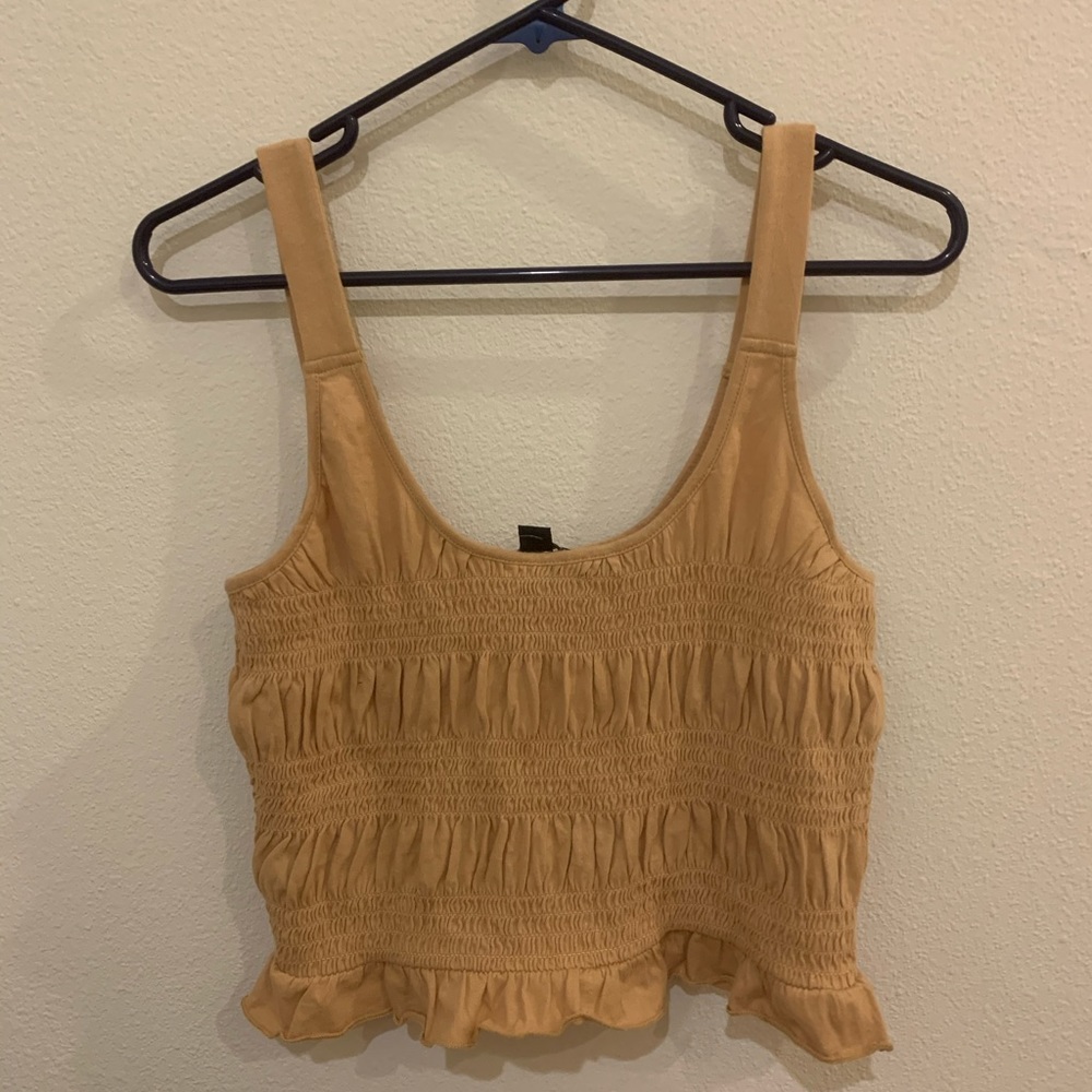 Nude ruffle cropped tanktop